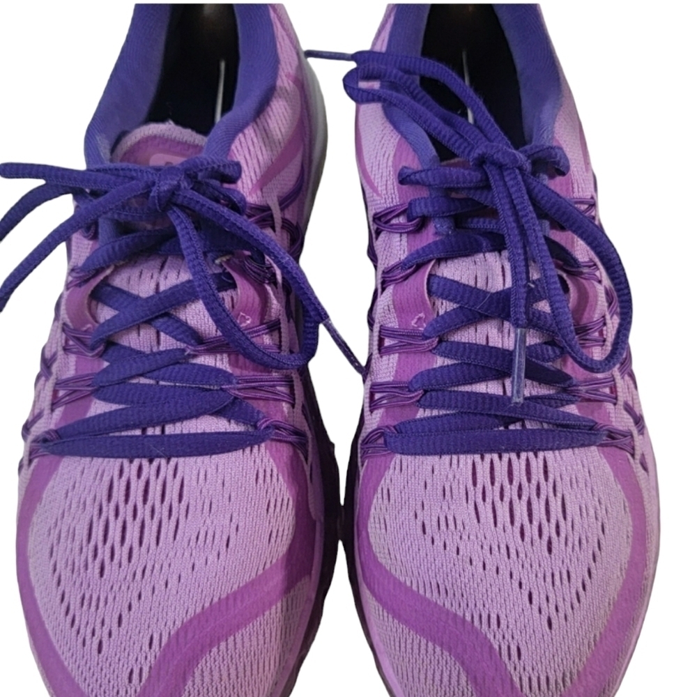 Nike Air Max. Light and dark purple. Woman's size 8 euro 9 705458-500